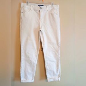Democracy Jeans White Cropped Size 12